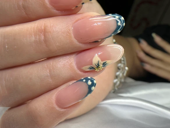 Custom nail art in Brickell, Miami